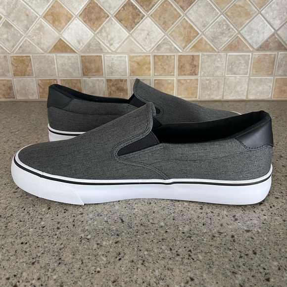 LUGZ Men’s Clipper Casual Slipon Loafer Sneaker Size 10 in Charcoal/Black/White - Picture 6 of 10